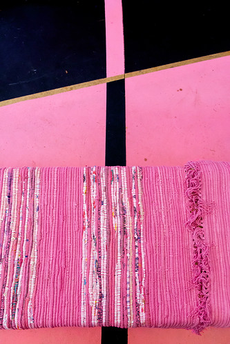 interior floor carpet bench pink black color colour katajainenkansa mäntyharju buildingtobedemolished suomi100 finland suomi pekkanikrus skrubu pni