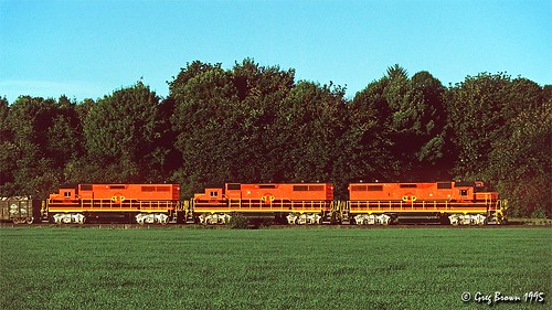 willamettepacific wprr portlandwestern pnwr geneseewyoming oregon willamettevalley agrarian railroads trains emd gp392