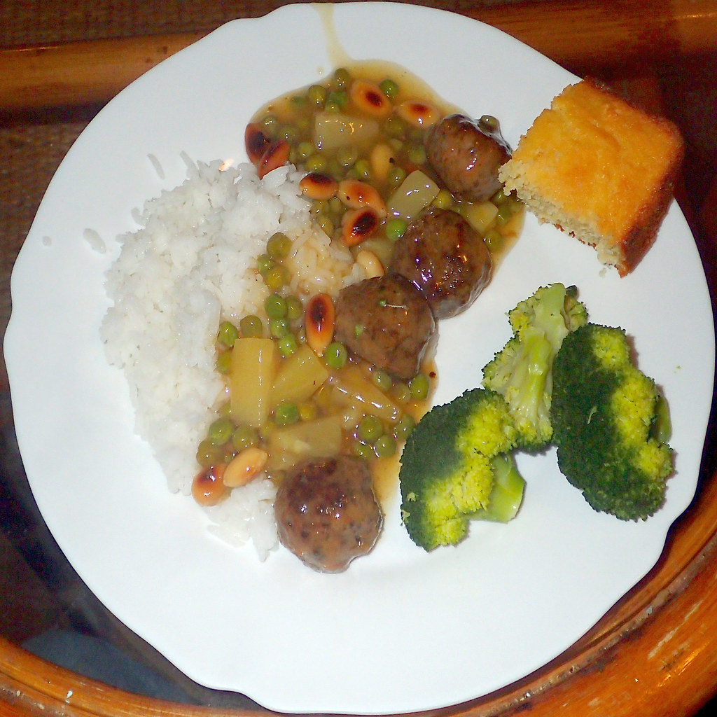 #3673 Sunday dinner: Pacific meatballs, rice, cornbread, broccoli
