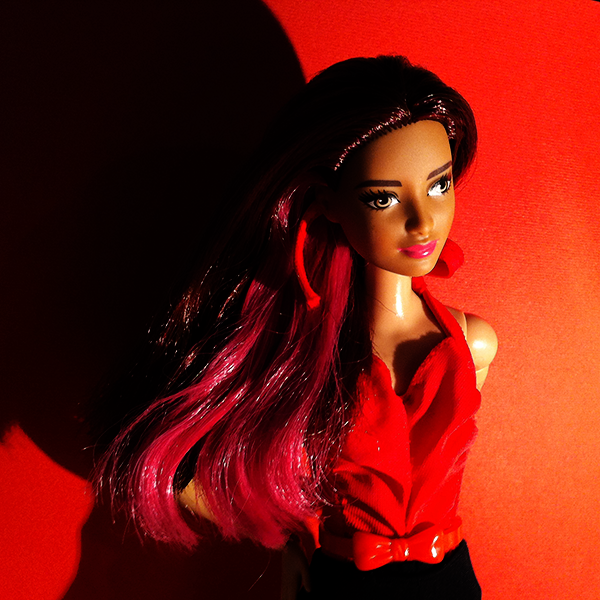 Red Ariana.