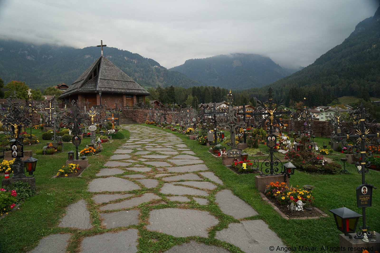 Seis Cemetery