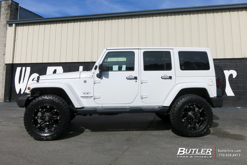 Jeep Wrangler with 20in Fuel Hostage Wheels and Toyo Open Country RT