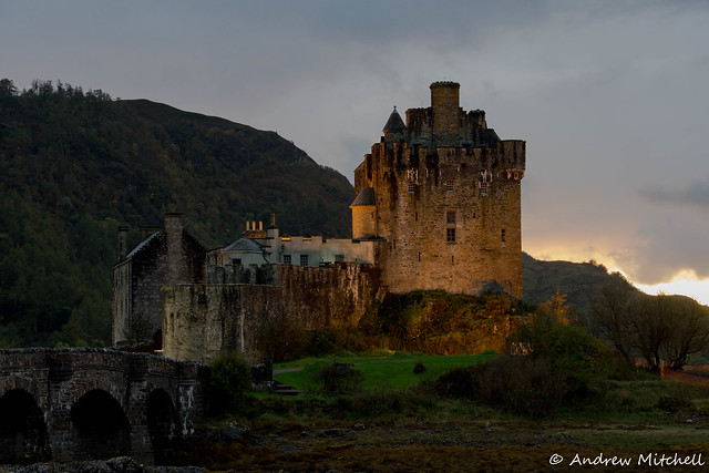 Eilean Donan Castle at sunset