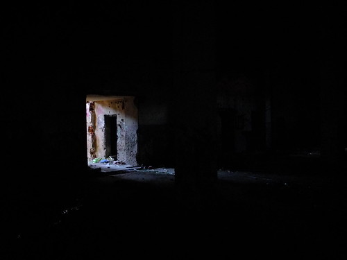 Abandoned factory | by Sans coupure