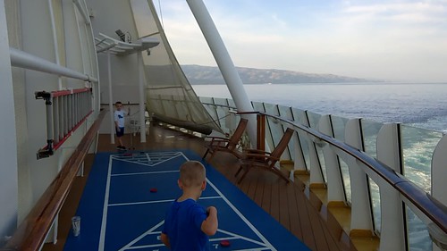 royalcaribbean oasisoftheseas cruise cruiseship ship shuffleboard conner paxton hey