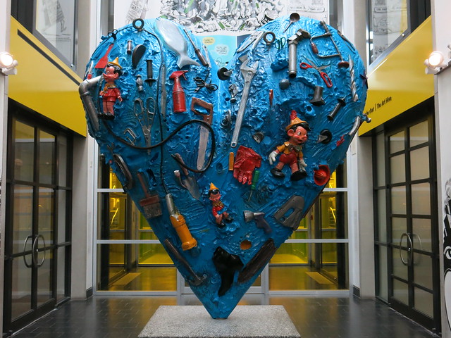 Blue heart in The Montreal Museum of Fine Arts