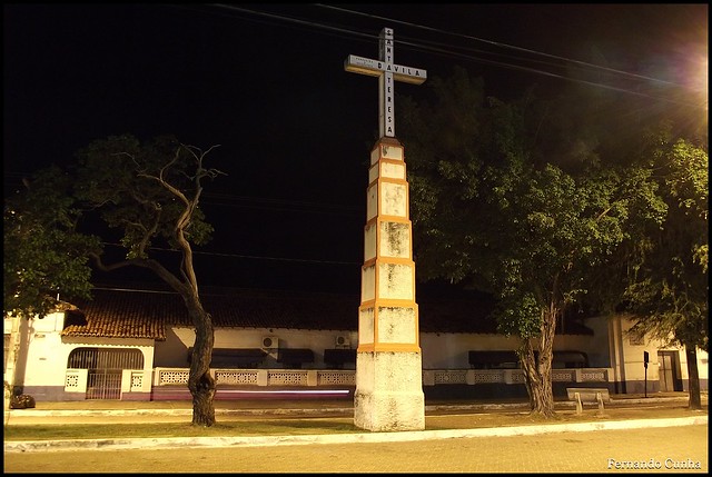 Cruzeiro em frente a Igreja de Santa Teresa. Imperatriz Maranhão.