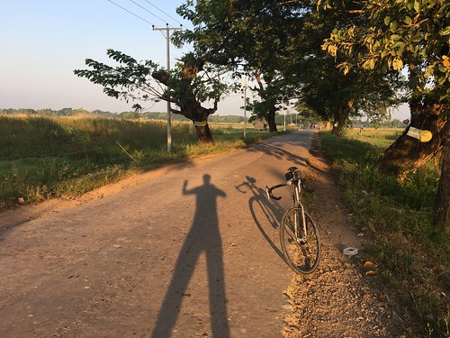 myanmar burma landscape bicycle cycling yangonregion yangon rangoon northerndistrict hlegutownship hlegu darpeinvillagetract darpein hpayarkwin kocmo singlespeed