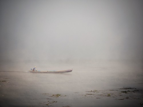 inlelake sun olympusomd asia paddybb burma travel boat myanmar 2017 shanstate mist nebel