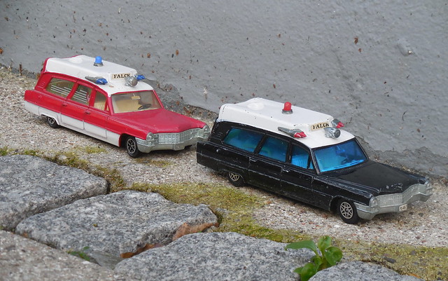 Dinky Toys FALCK Denmark special color variations Cadillac Superior Ambulance