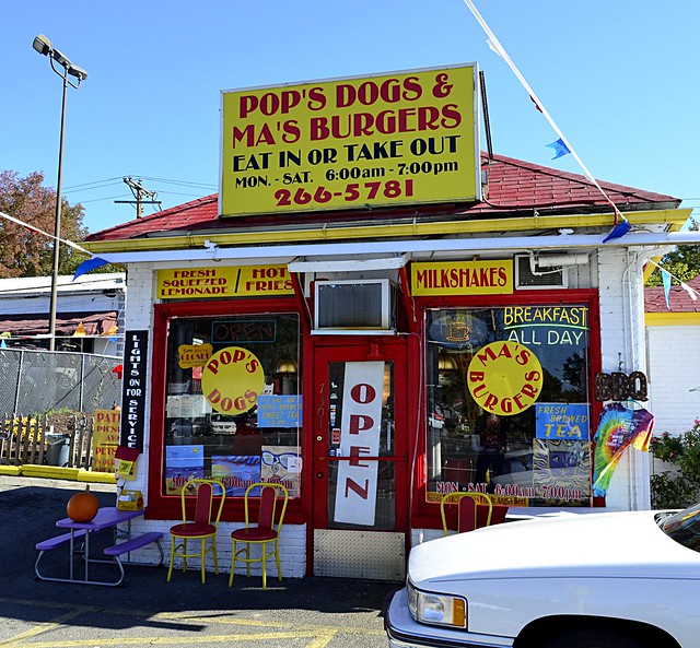 Pop's Dogs & Ma's Burgers