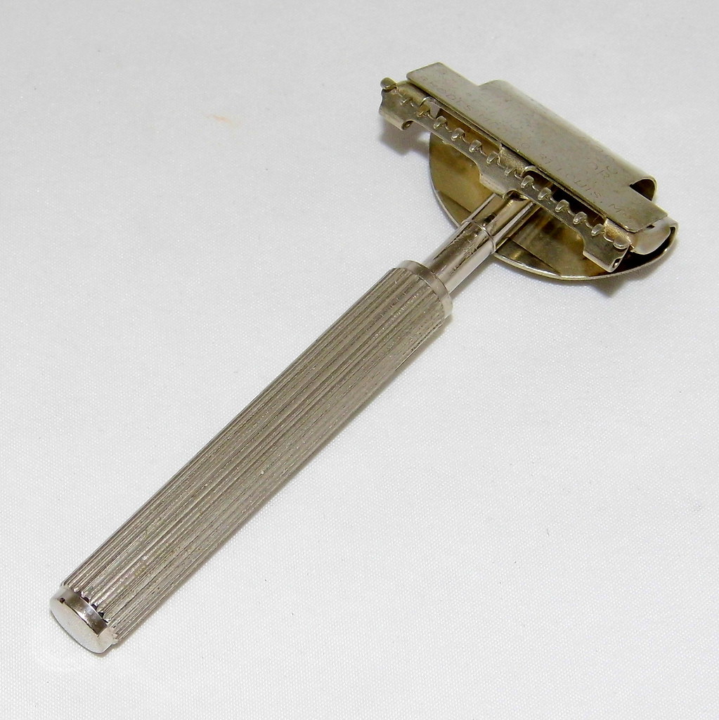 Criss Cross Razor Vintage Rhodes Kriss Kross Single Edge Safety Razor With S… | Flickr
