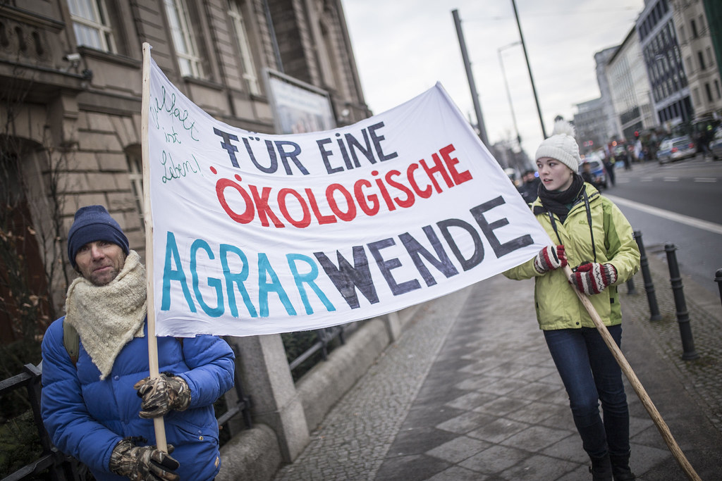 Bauernprotest bei Agrarministergipfel | 160 Bäuerinnen und B… | Flickr