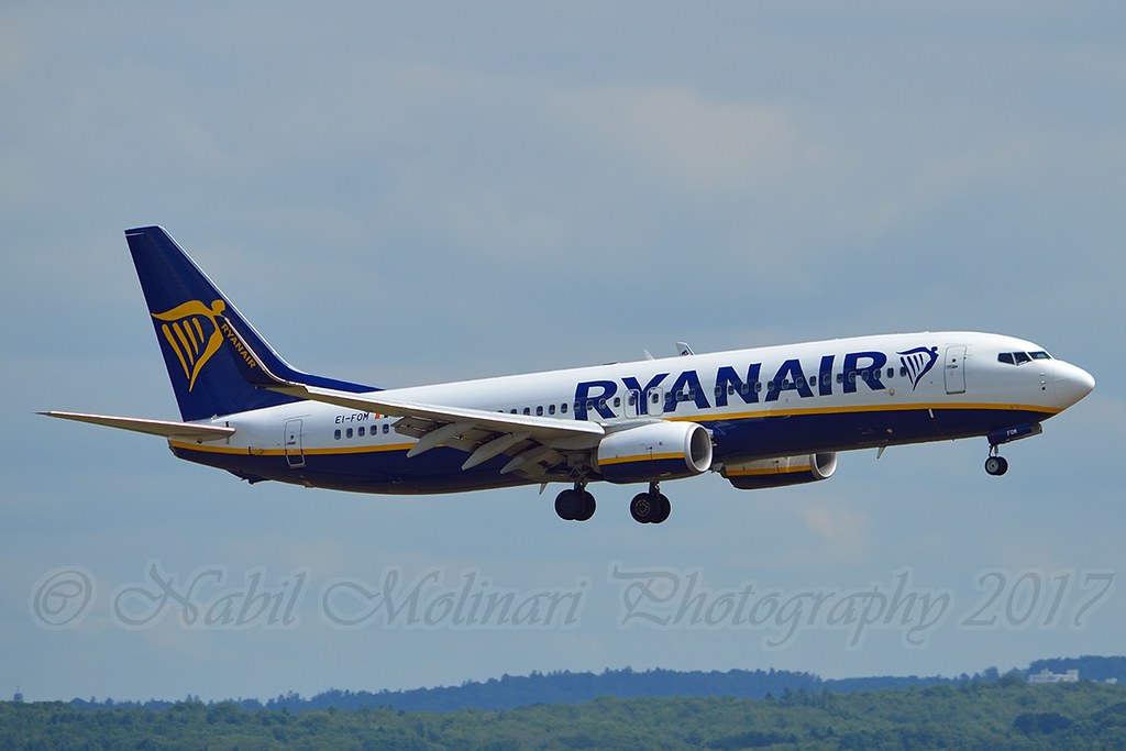 EI-FOM, The Boeing Company BOEING 737-8AS