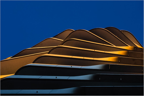 architektur gebäude hafencity hamburg marcopolotower olympusem1 abstract architecture aufwärts building curves mzuiko1240mm sky sunlight sunrise upwards sunlit