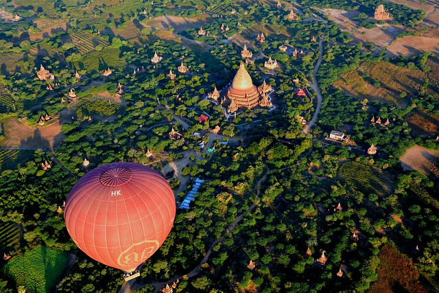 Temples de Bagan. Vue aérienne. Birmanie. Myanmar. Temples of Bagan. Aerial view. Burma.