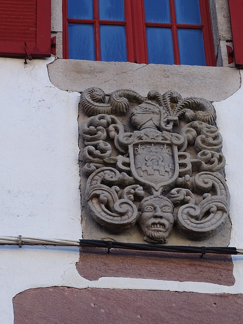 escudo de armas o heráldico de Arizkun Valle de Baztán Navarra 04