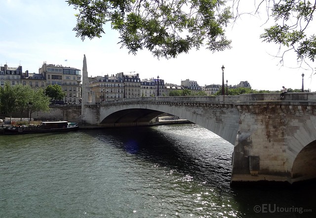 Pont de la Tournelle over the water