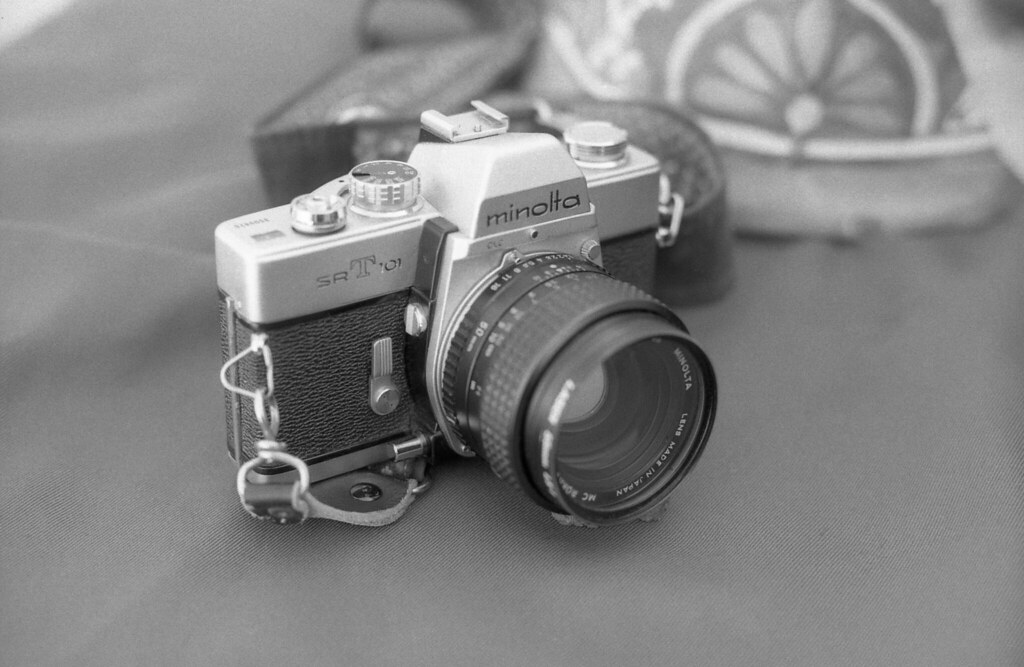 Minolta srT 101 (Nikon F2 Photomic  Enero18022)