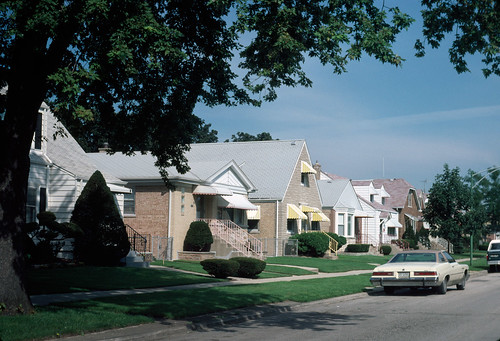 Houses, North Pioneer Avenue