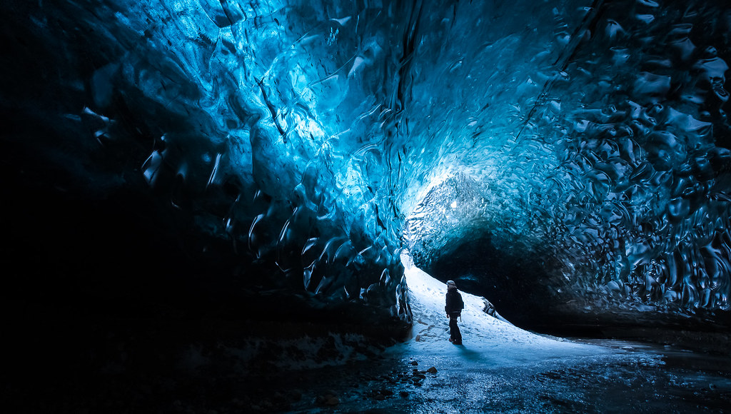 Lightroom Ice Cave - Iceland - Travel photography