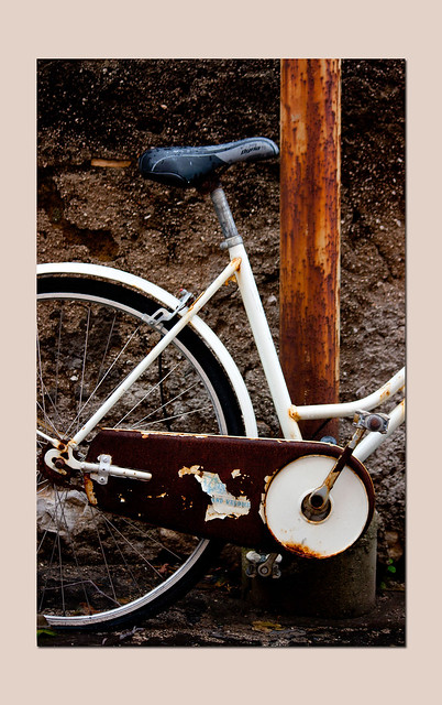 rusty bike