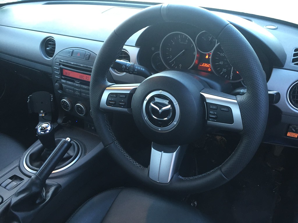 MX5 Steering wheel