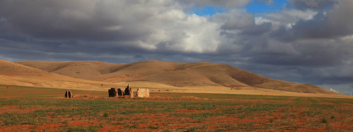 Barn Hill by Darren Schiller, Located in the Barunga Range in the Mid North of South Australia.southaustralia hill barunga portbro
