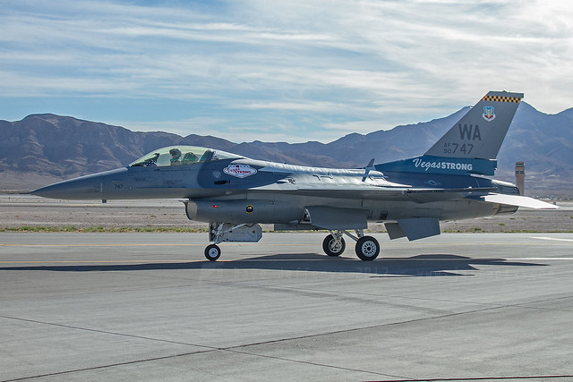 90-0747 / WA F-16 USAF