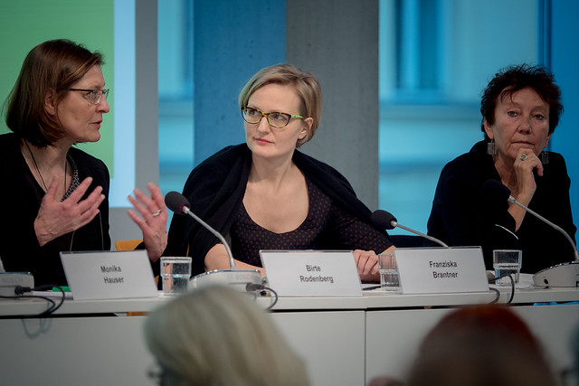 Podium v.l.n.r. Birte Rodenberg, Franziska Brantner, Silke Studzinsky ...