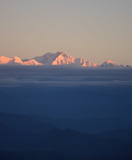 11 Sunrise from Tiger Hill towards Kangchenjunga