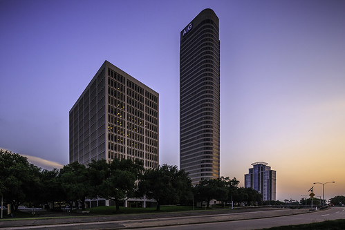 aig allenparkway houston tx texas us usa unitedstates architecturalphotography architecture architecturephotography bluehour building commercial commercialphotography mage photo photograph photography skyscraper sunset tiltshift f56 mabrycampbell july 2014 july252014 20140725h6a7480 17mm ¹⁄₂₀₀sec 100 tse17mmf4l fav10 fav20