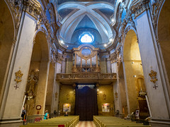 The Nave and Organ in Basílica Pontificia de San Miguel
