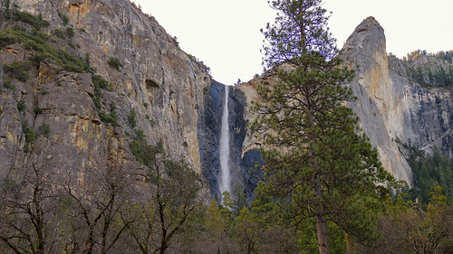Leaning Tower View, yosemitenationalpark yosemiten 約塞米蒂國家公園（yosemite 约塞米蒂国家公园（yosemite sierranevada moutains cliffs water fall leaning tower bridalveil landscape california west western us usa texture