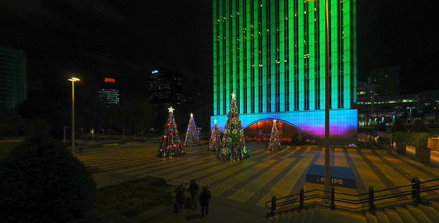 green torre picasso and christmas tree display; Madrid (2017)