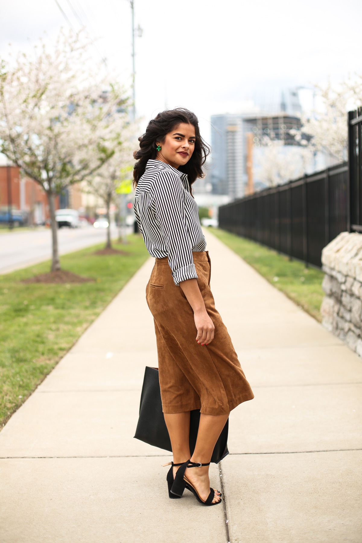 Priya the Blog, Nashville fashion blog, Nashville fashion blogger, Nashville style blog, Nashville style blogger, Spring fashion, Spring office outfits, wear to work Springtime, how to style culottes, suede culottes,
