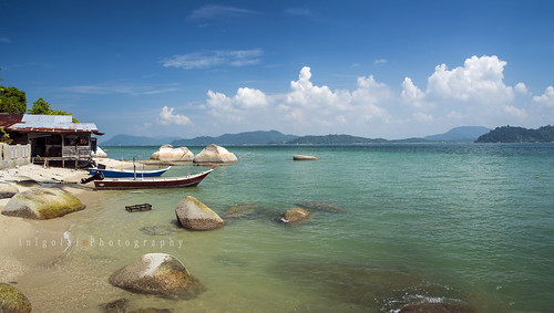 malaysia pulaupangkor pangkorisland fishingboats paradise asia beach landscape paisaje exoticlandscape emeraldsea colors green emerald bay