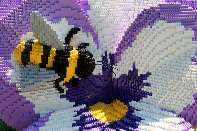Lego Bee