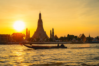 Wat Arun at sunset, Bangkok Thailand