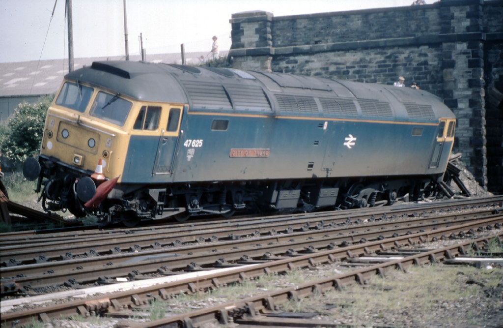47 625 derailed at Holyhead Monday 25th May 1987