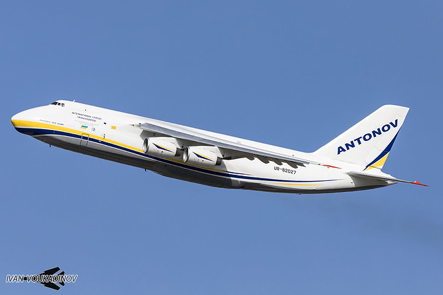Antonov An-124 ADB UR-82027