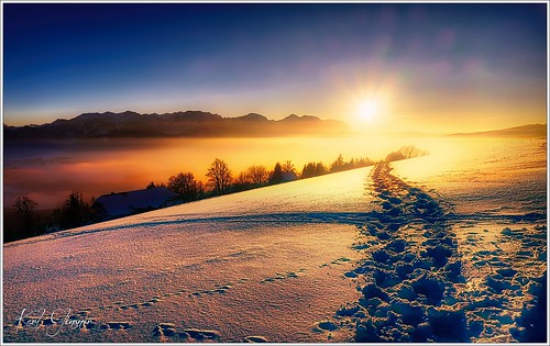 landschaft landscape österreich austria oberösterreich upperaustria berge gebirge mountains salzkammergut schnee snow winter sonnenuntergang sunset gmundnerberg gmunden