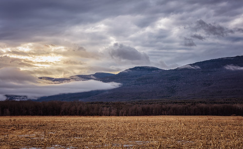 catskill newyork unitedstates us 5dsr canon canonllenses availablelight mountains manfrotto 7020028lisii ef70200f28isiiusm eos ef llenses landscape sun sky clouds colors
