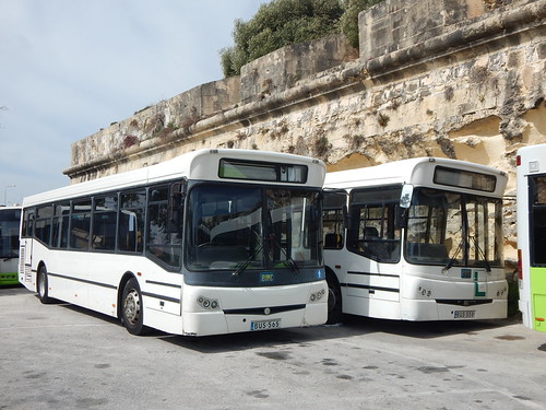 Malta Public Transport BUS 565 & BUS 558 - Floriana | Flickr