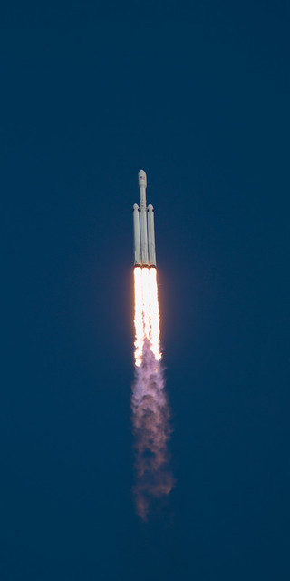 Falcon Heavy launch, T+36s