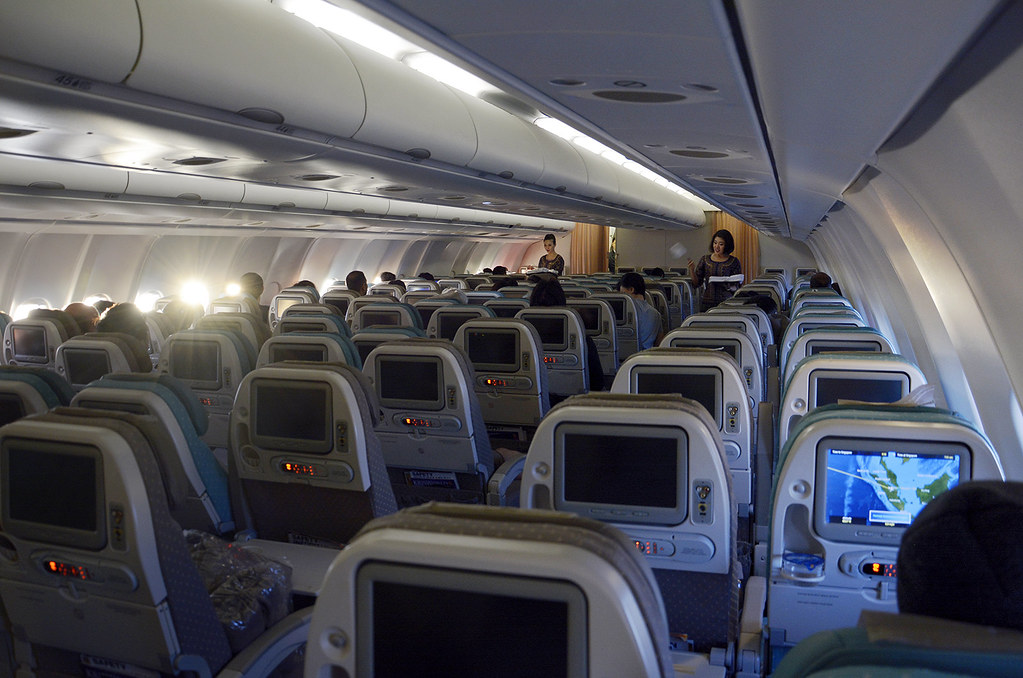 Singapore Airlines Airbus A330 Cabin 9v Ssa Dsc4325 Flickr
