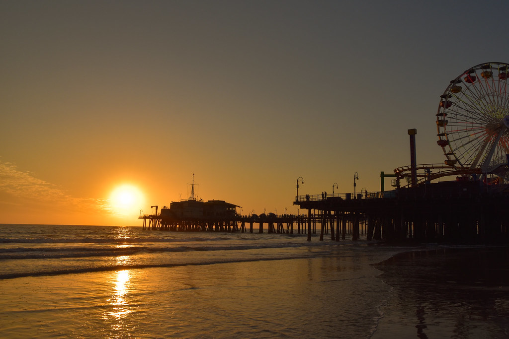 Sunset On Santa Monica Pier Lonni Besan on Flickr sunset-on-santa-monica-pier-lonni-besan-on-flickr
