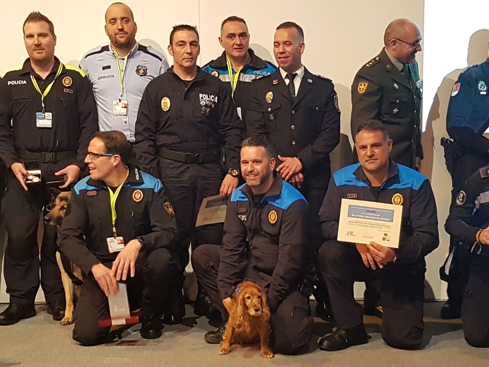 La Unitat Canina de la Policia Municipal reb la "Distinción a las buenas prácticas de las unidades caninas policiales"