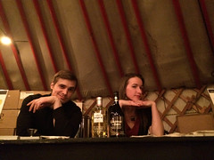 Service d'un cocktail Chai et alcool au party post gala des Iris