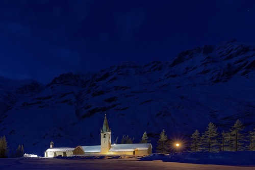wideangle canon night longexposure fullframe dslr bessans france snow winter europe europa church chapel